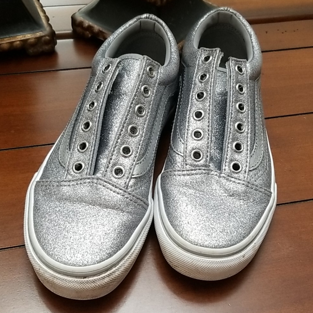 🐺 OLD SKOOL SILVER VANS